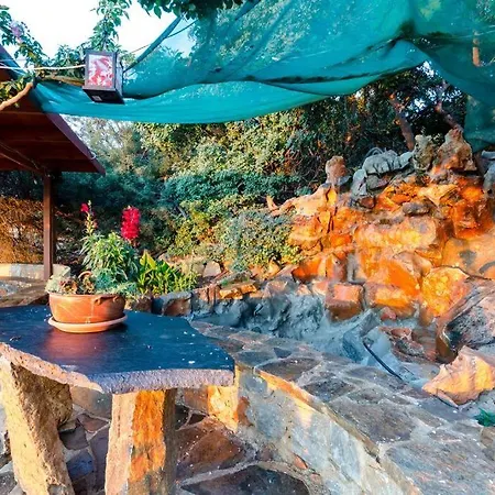 Villa Traditional Cretan Style Metokhion Apisiana